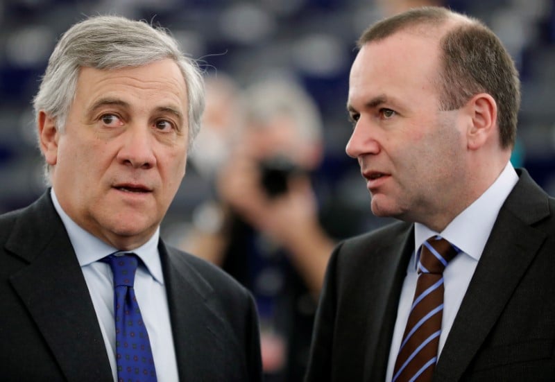 La crise en catalogne dangereuse pour l'euro, selon manfred weber