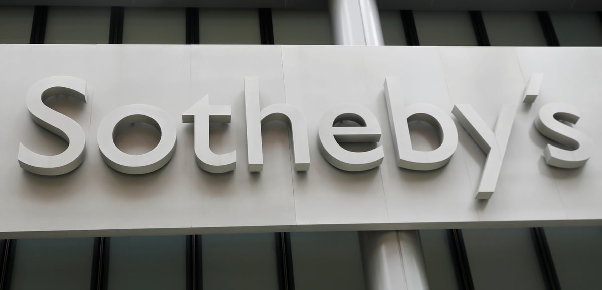 Deux offres rivales de drahi en preparation sur sotheby's, selon le ny post