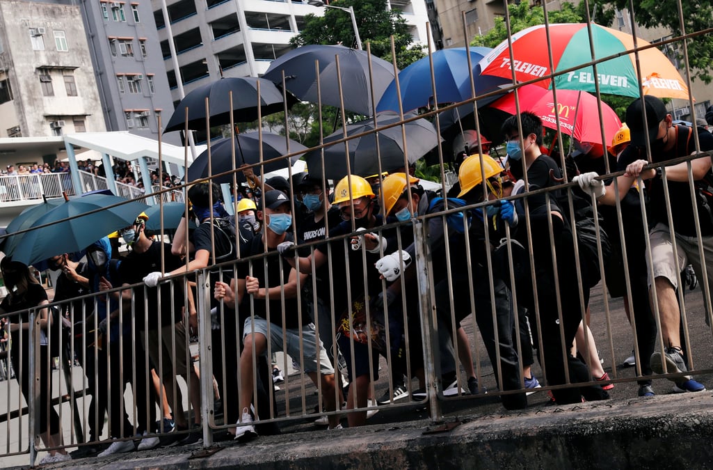 Rassemblement a hong kong malgre l'interdiction manifester