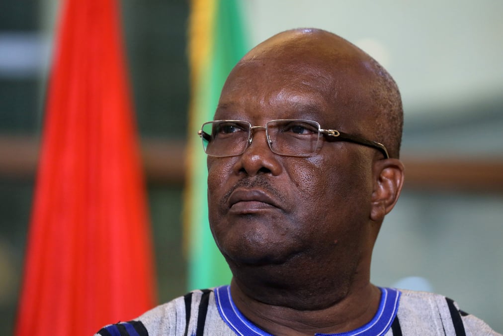 Burkina: paris a demande au president kabore d'intervenir pour les soldats francais bloques a kaya