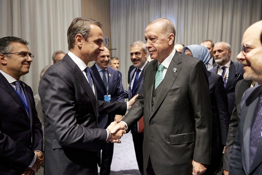 Le premier ministre grec kyriakos mitsotakis et le president turc recep tayyip erdogan