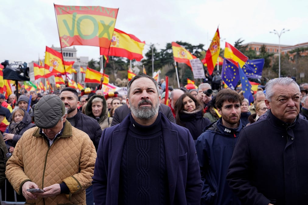 Le chef du parti espagnol vox lors d'une manifestation contre le premier ministre pedro sanchez, a madrid