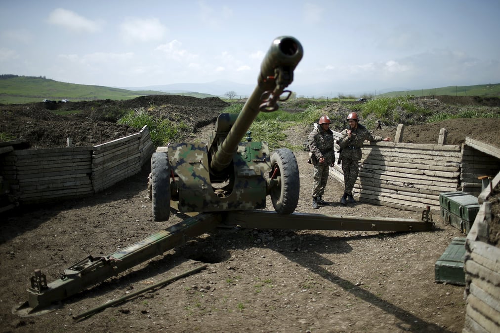 Une centaine de morts dans le haut-karabakh cote armenien