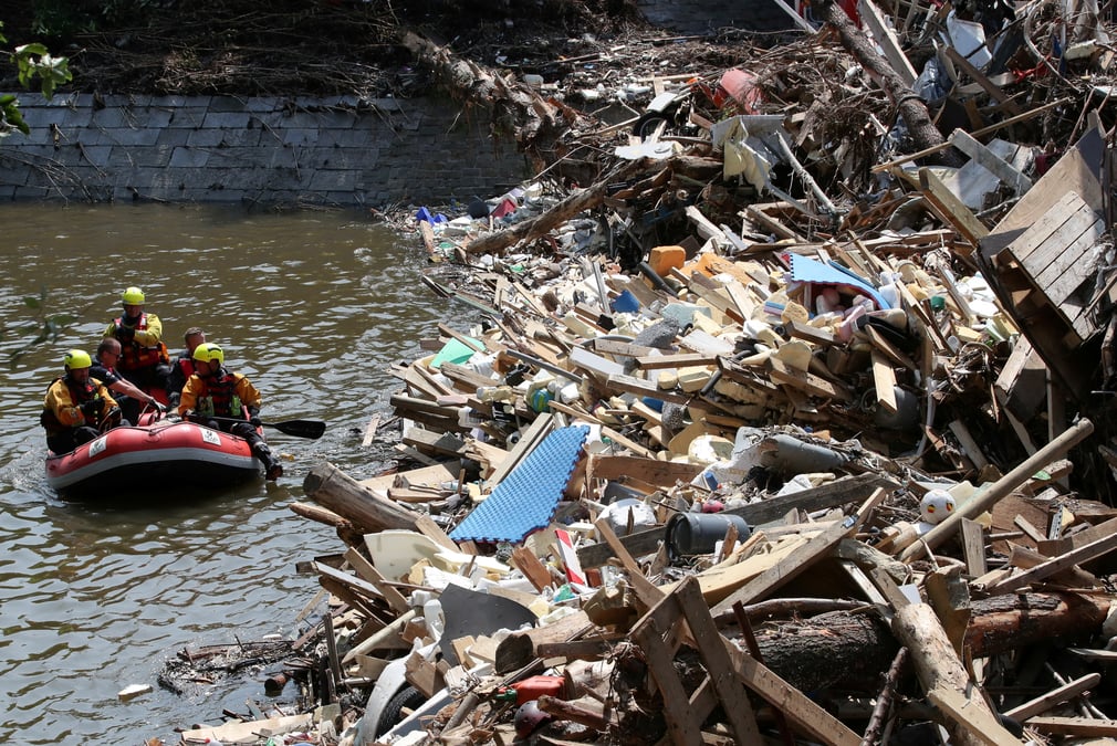 Un mois apres les inondations, la belgique tente de se reconstruire