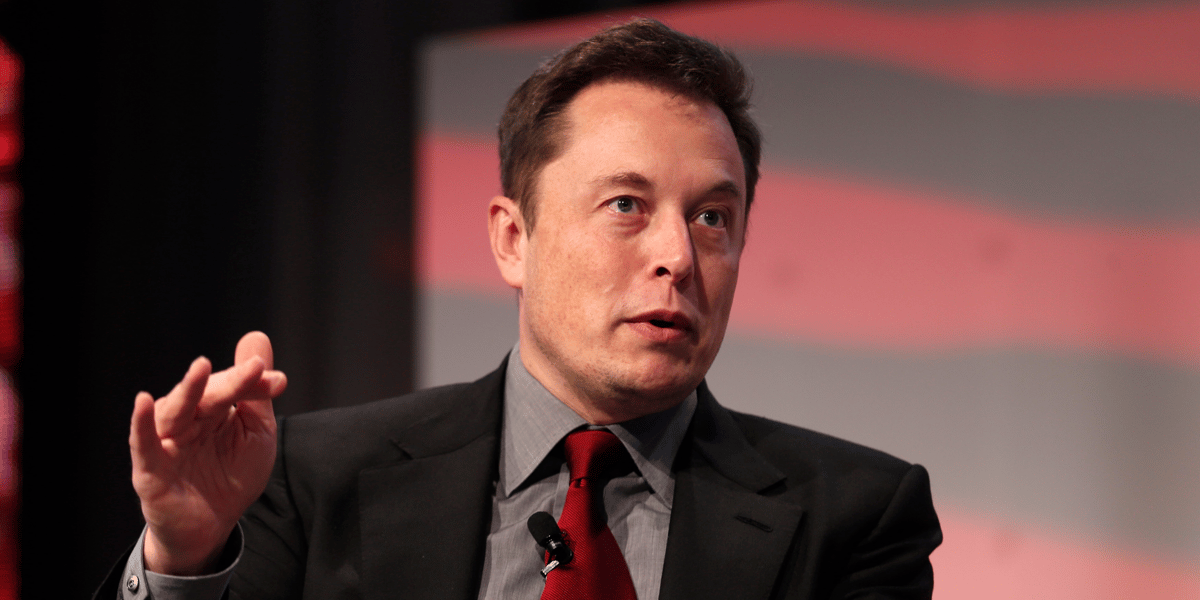 Elon musk, le patron de tesla, se met encore la sec a dos