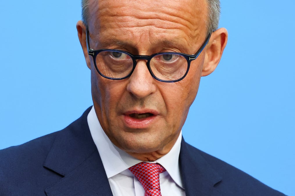 Friedrich merz lors d'une conference de presse a berlin
