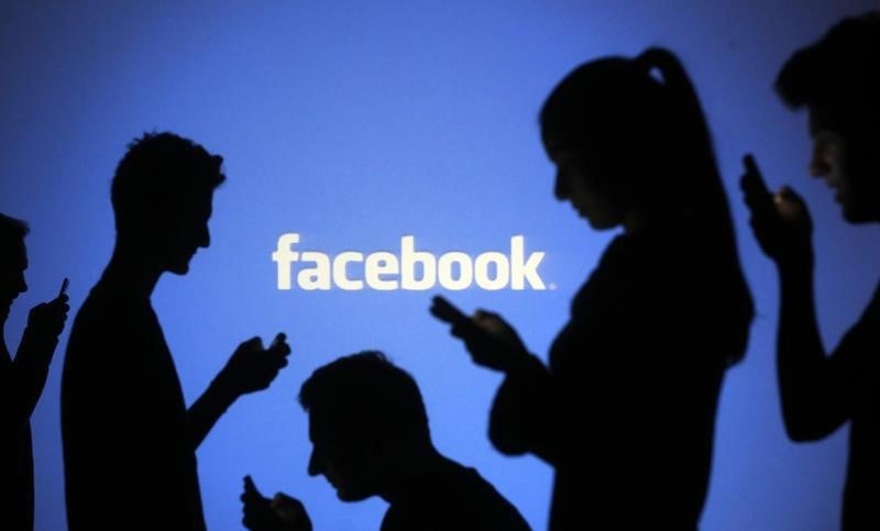 Facebook porte par les revenus publicitaires sur les mobiles au 2e trimestre
