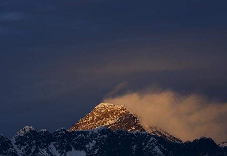 Le sommet de l'everest n'a pas ete franchi depuis trois ans