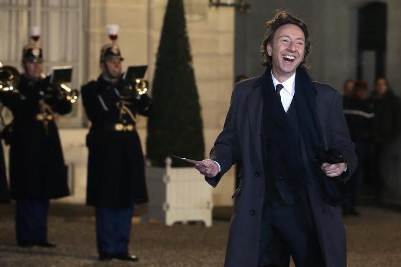 Macron confie a bern une mission sur le patrimoine en peril