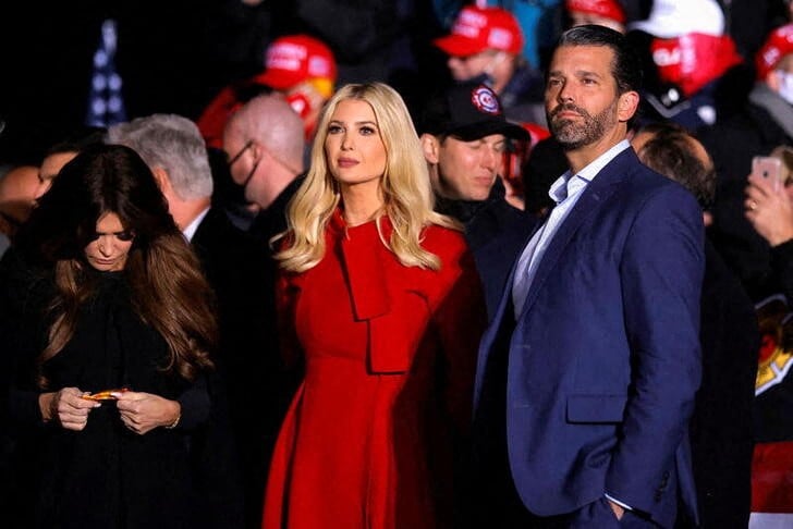 Etats-unis: donald trump jr et ivanka trump assignes a comparaitre