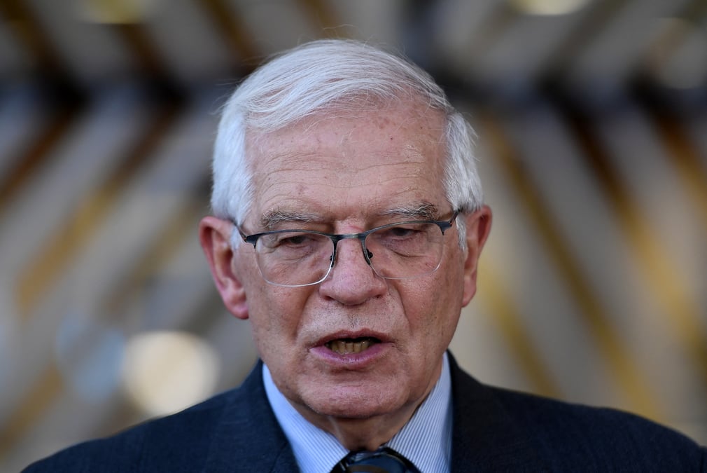 Ukraine: l'union europeenne doit se preparer a accueillir 5 millions d'exiles, dit borrell