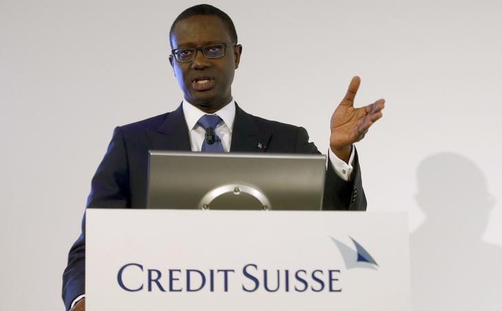 Le patron de credit suisse propose une baisse de son bonus 