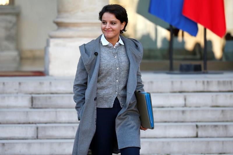 Fillon et le pen mal places pour "donner des lecons", dit belkacem
