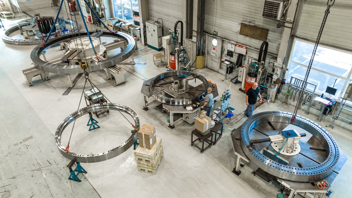 Dans son usine de La Bruffière (Vendée), Rollix mobilise 20 millions d’euros et 200 collaborateurs pour la production de couronnes de pales pour le parc éolien des Iles d'Yeu et Noirmoutier.