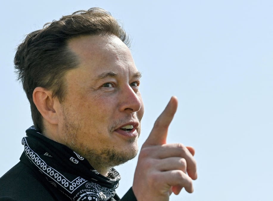 Elon musk dit "envisager" de quitter la direction de tesla