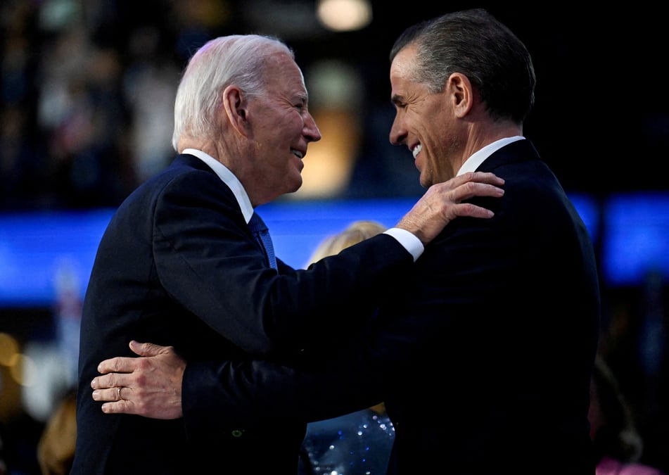 Joe biden et son fils hunter biden a la convention nationale democrate a chicago