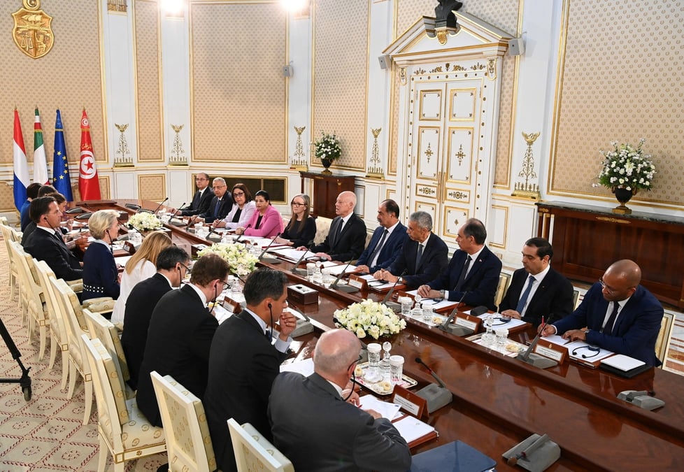 La tunisie et l'ue signent un pacte pour endiguer la migration