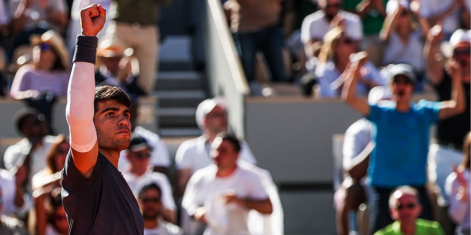 Carlos Alcaraz
lors de sa
victoire face
à Jannik Sinner
vendredi à Paris.