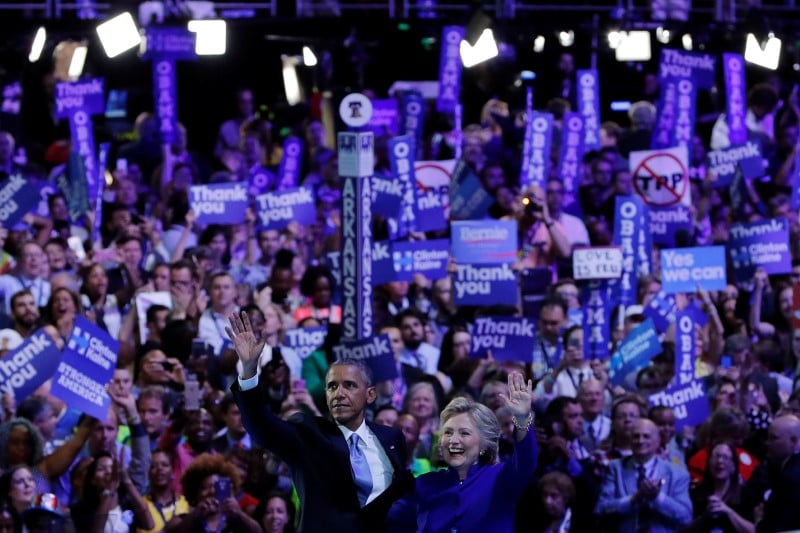 Barack obama defend la candidature d'hillary clinton