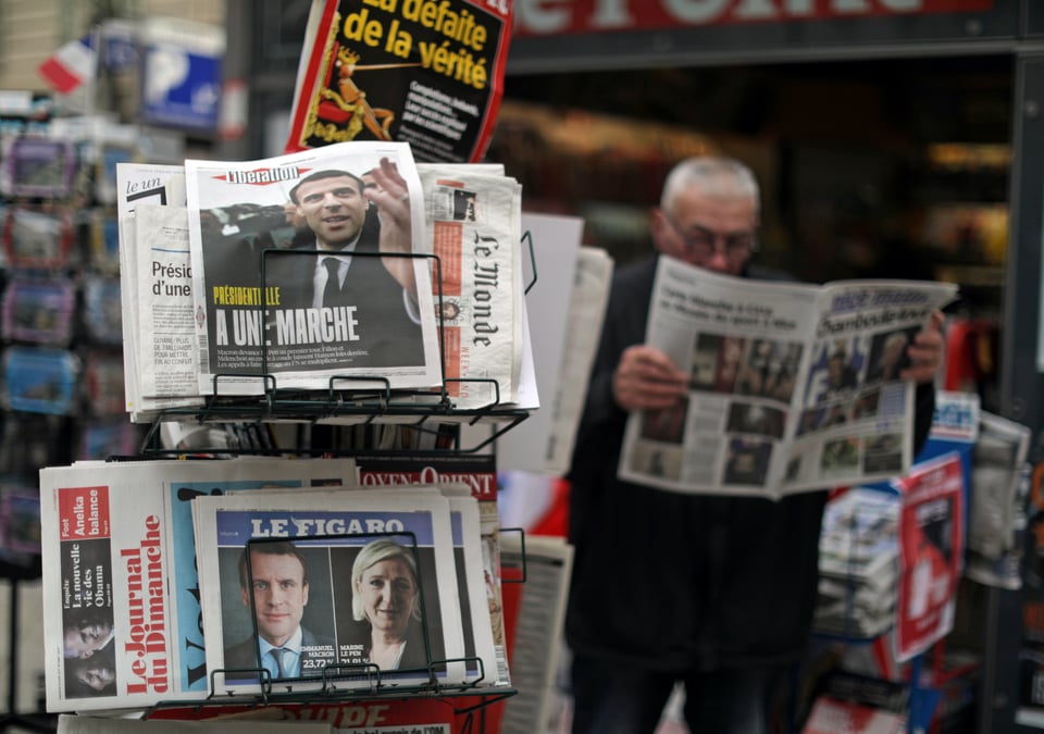 Presse, kiosque, publicité, unes
