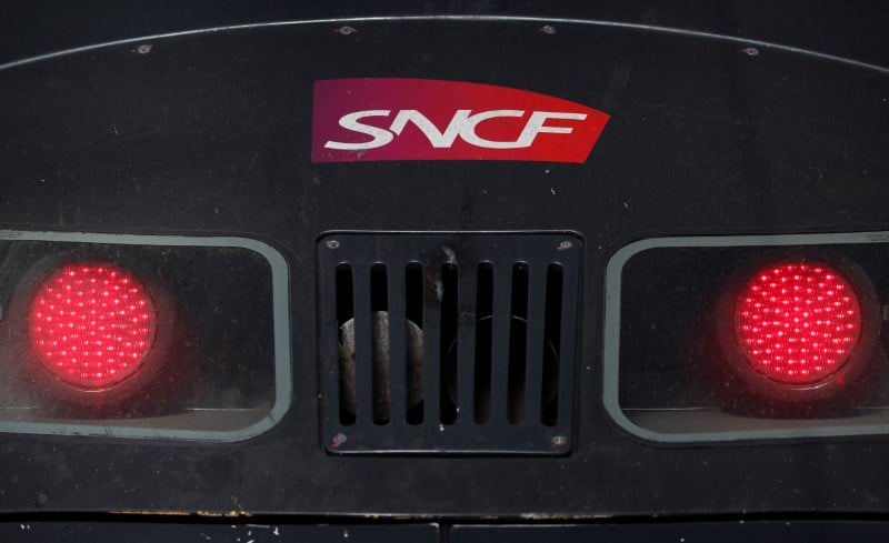 Sncf: reprise de 35 milliards d'euros de dette envisagee en deux temps