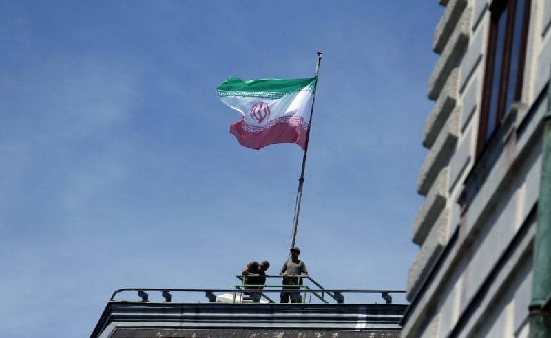 L'iran presente un nouvel avion de chasse
