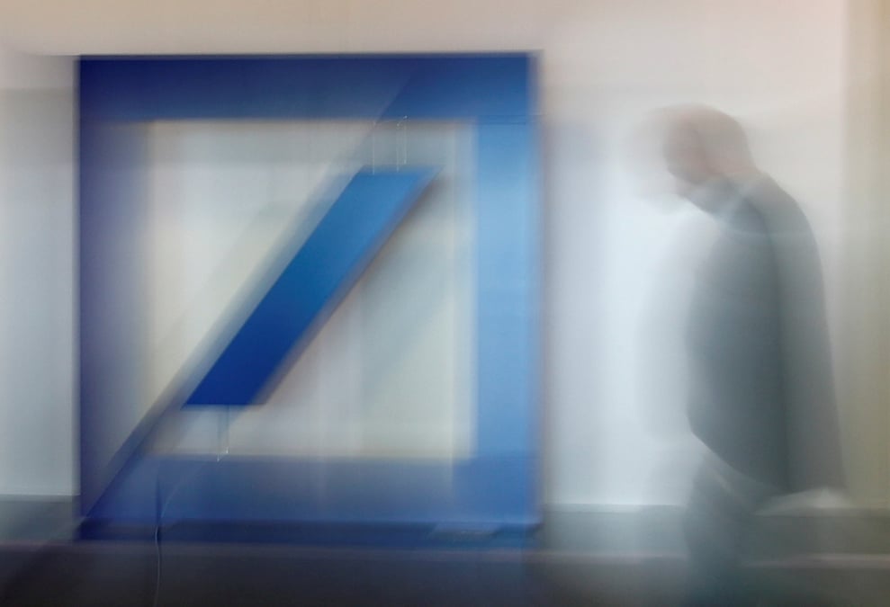 Depart du chef de la division banque d'investissement de deutsche bank