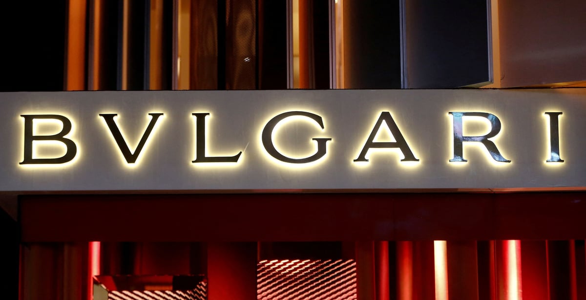 Photo d'archives du logo de bulgari lors du salon de l'horlogerie et de la joaillerie baselworld a bale, suisse
