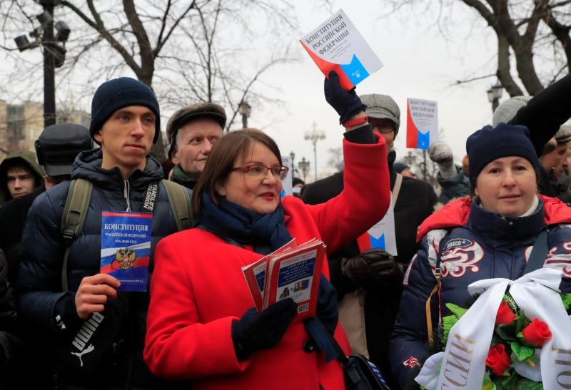 Une manifestation a moscou contre la reforme lancee par poutine peine a federer