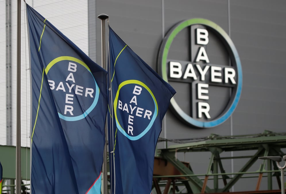 Bayer: depreciation de 9,25 milliards d'euros, le cout des litiges lie au roundup revu a la hausse