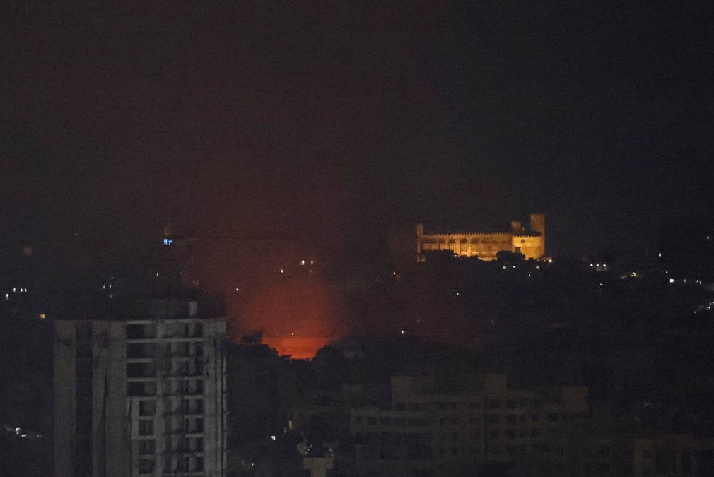 L'armee israelienne poursuit ses frappes contre beyrouth