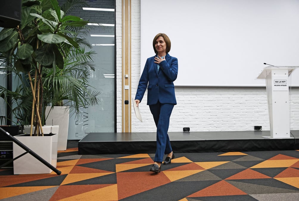 « Ensemble, nous avons démontré la force de notre unité, de notre démocratie et de notre engagement pour un avenir digne », a déclaré sur X Maia Sandu, pour célébrer sa victoire.