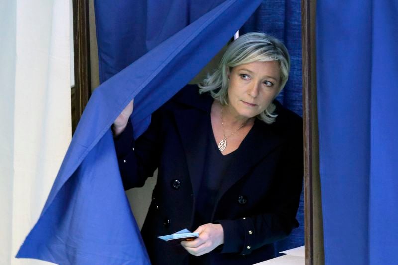 Un candidat FN à Paris pousse à faire barrage à Hidalgo