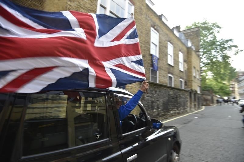 La grande-bretagne post-brexit devrait eviter la recession