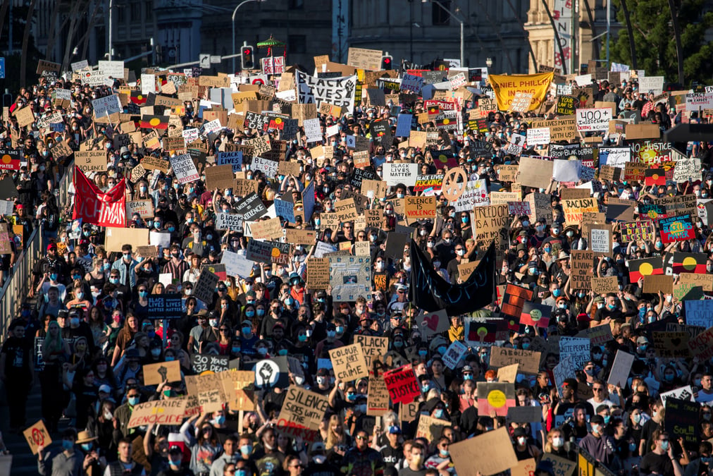 Des milliers d'australiens manifestent leur soutien au black lives matter