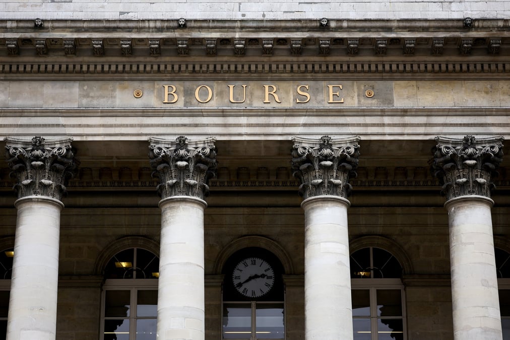 Palais brogniard, ancienne bourse de paris, situe sur la place de la bourse a paris