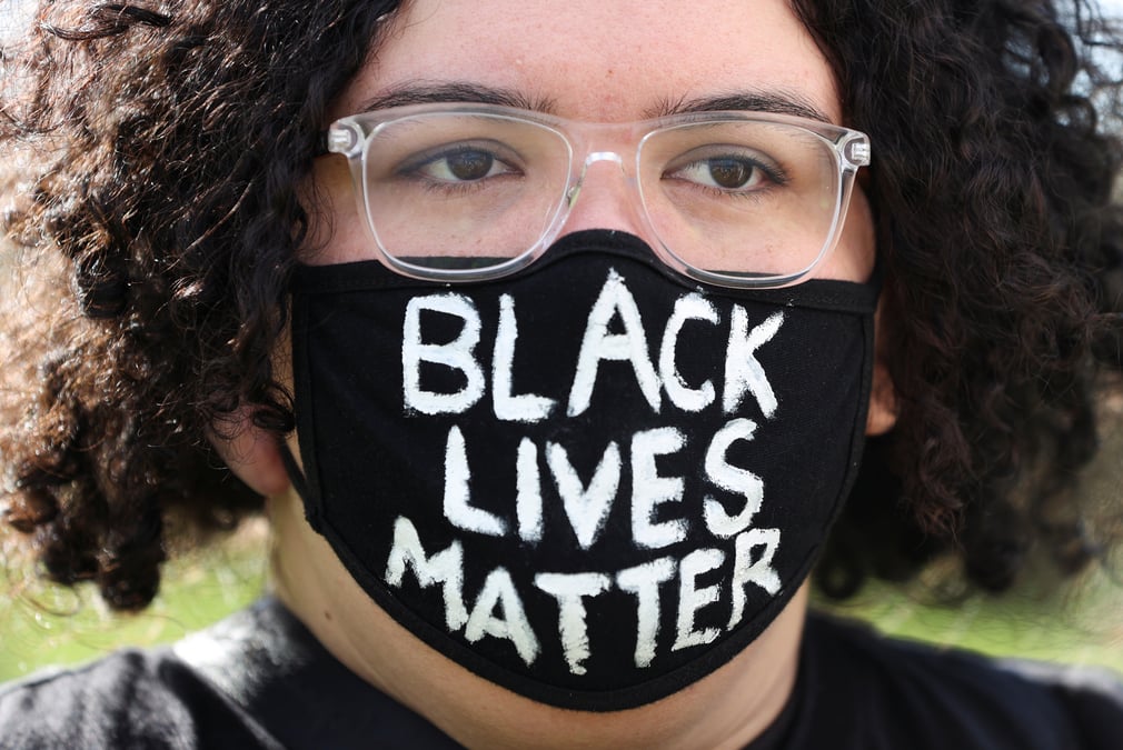 Manifestations antiracistes: des intellectuels deplorent l'intolerance "de toute part"