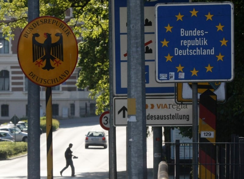 La ce veut prolonger les controles frontaliers a l'interieur de schengen