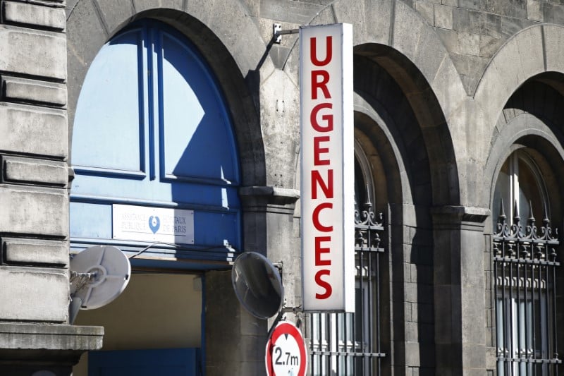 Le gouvernement va ouvrir des hopitaux aux medecins liberaux, selon les echos
