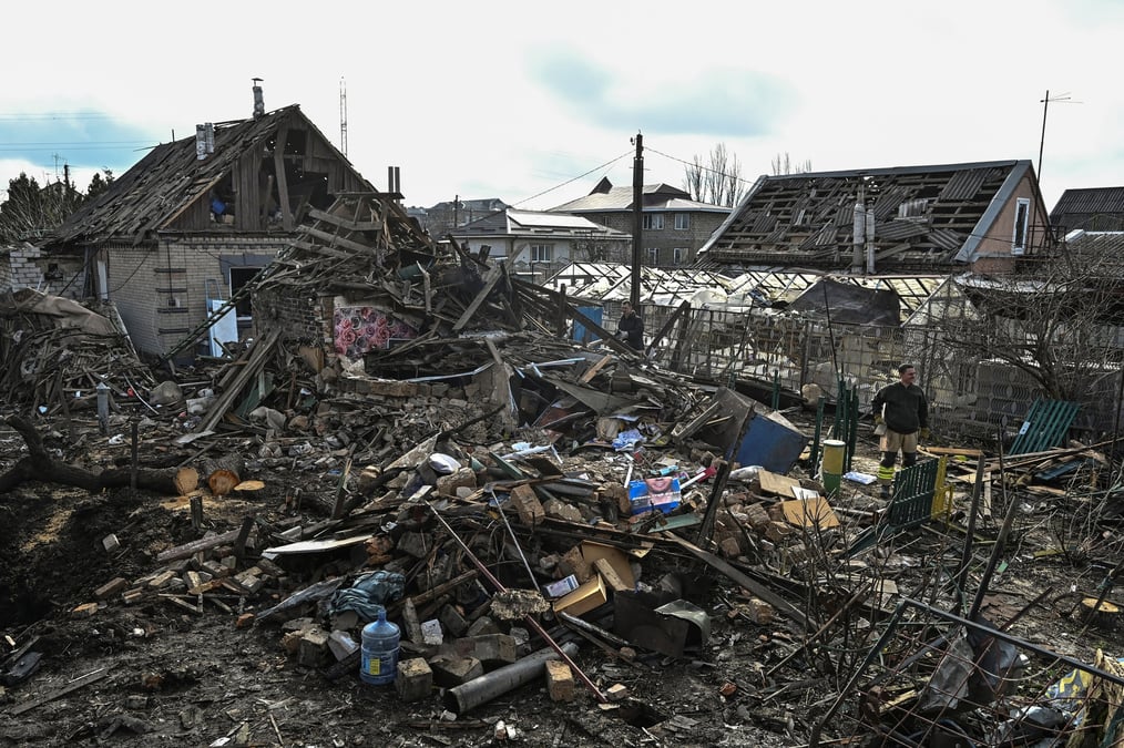 Site de batiments residentiels endommages lors d'une attaque de drone russe, a zaporijjia
