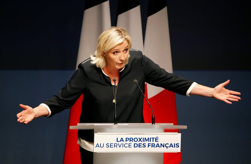 A frejus, le pen lance les municipales en pensant a 2022