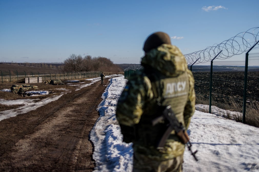 Les garde-frontieres russes ont essuye des tirs ukrainiens, declarent les autorites
