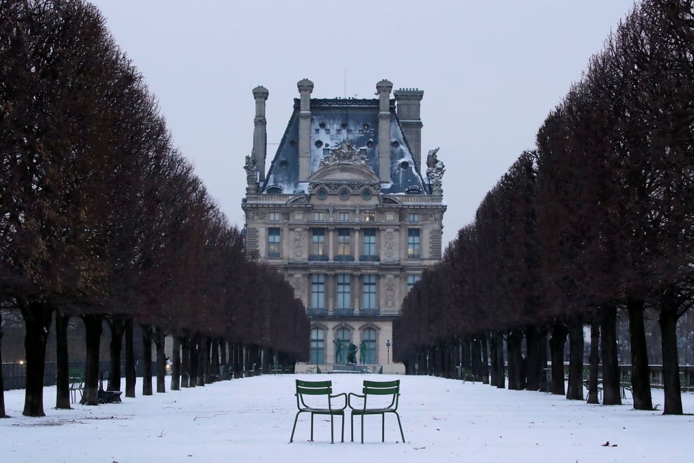 Photo d'archives: la neige et les temperatures glaciales frappent paris