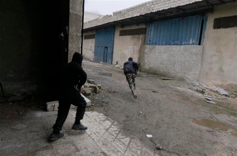 Plus de 7.000 étrangers combattraient avec les rebelles syriens