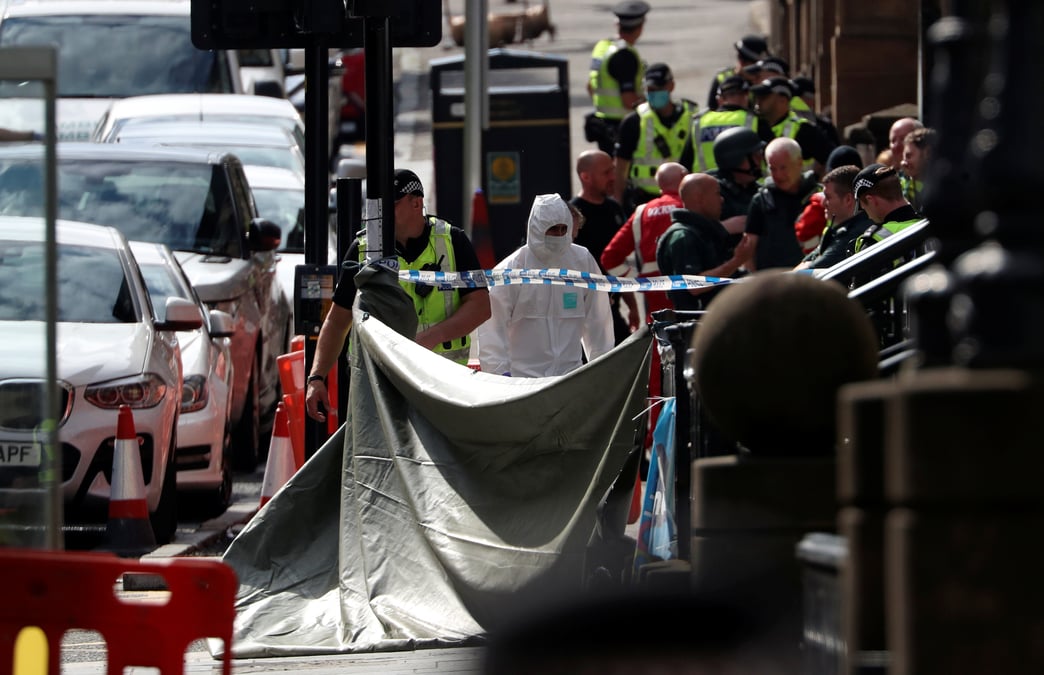 Six blesses dans une attaque au couteau a glasgow, le suspect abattu
