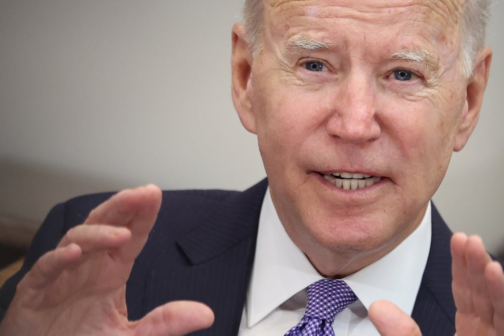 Biden autorise l'utilisation d'un fonds d'urgence de 100 millions de dollars pour les refugies afghans
