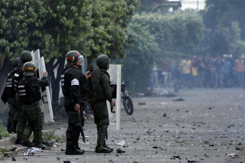 La loyaute de l'armee au centre des attentions au venezuela