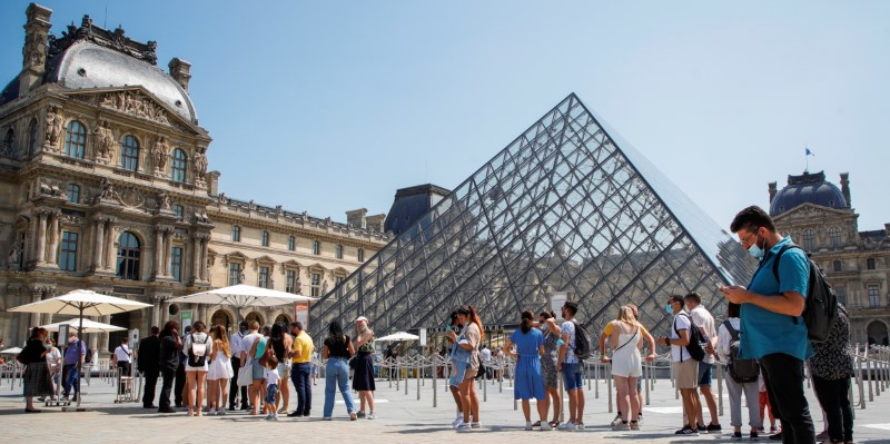 Les professionnels du tourisme s'attendent à des effets de report sur l'année.