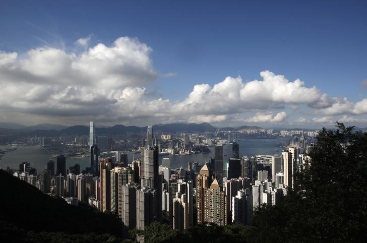 Le typhon khanun menace hong kong