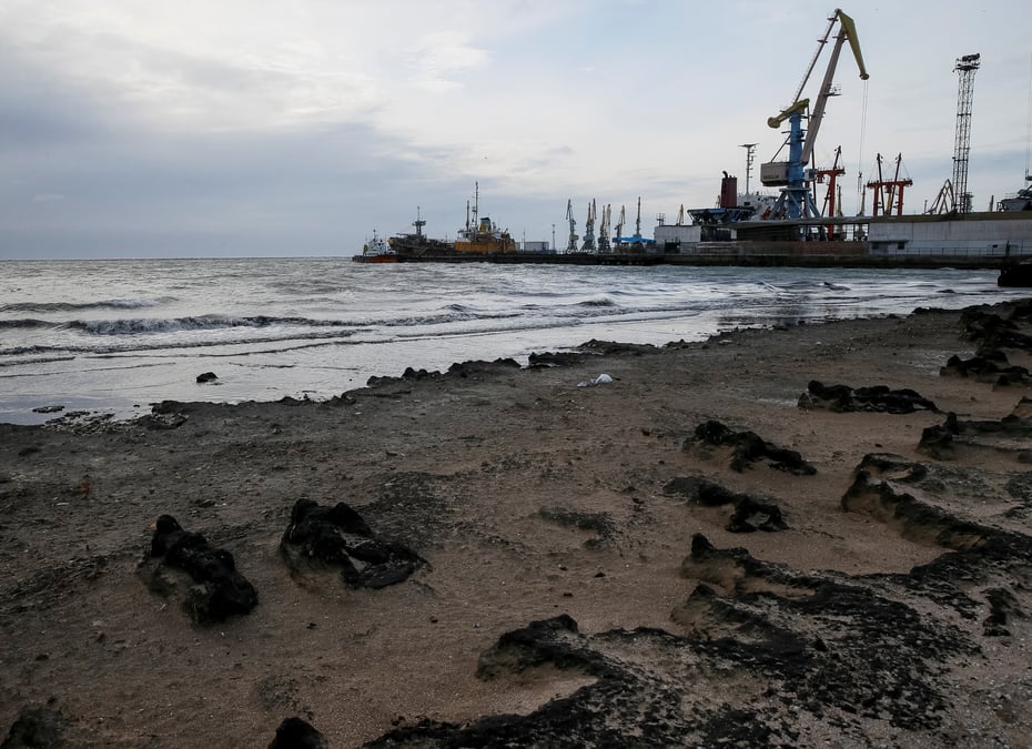 L'ukraine dit qu'elle enverra d'autres navires en mer d'azov